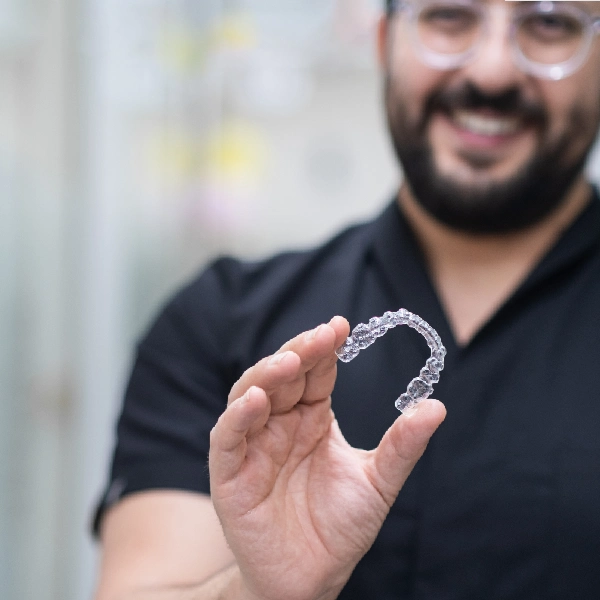 deutsche aligners gap teeth image